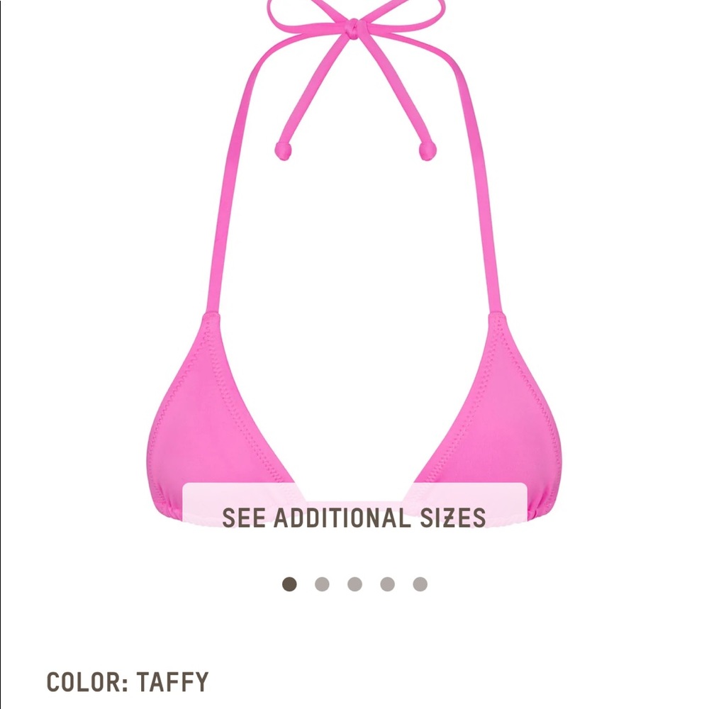 Skims swim Taffy